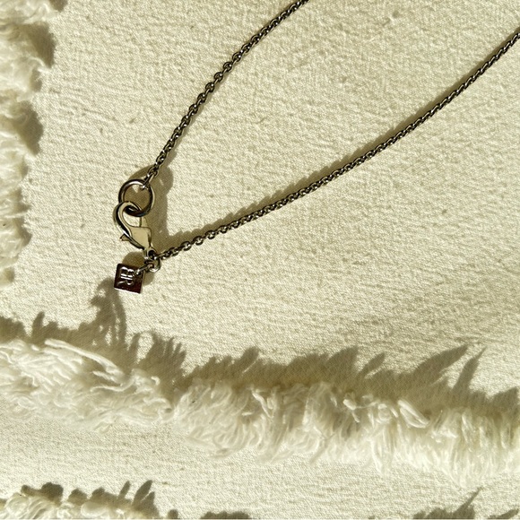 Banana Republic silver dog chain necklace with rhinestones all around the tag. - Picture 3 of 3